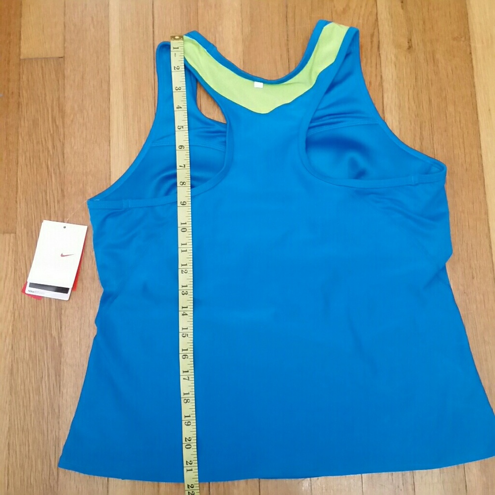 Nike DRI-FIT tank top with built in bra, XL - Picture 2 of 8